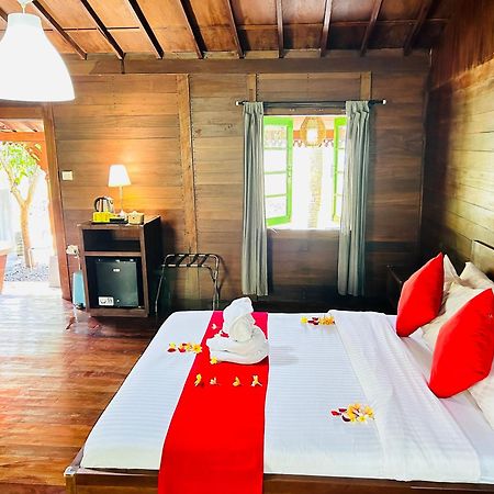 Avery Coconut Island Waterpark Beach Resort Carita Extérieur photo