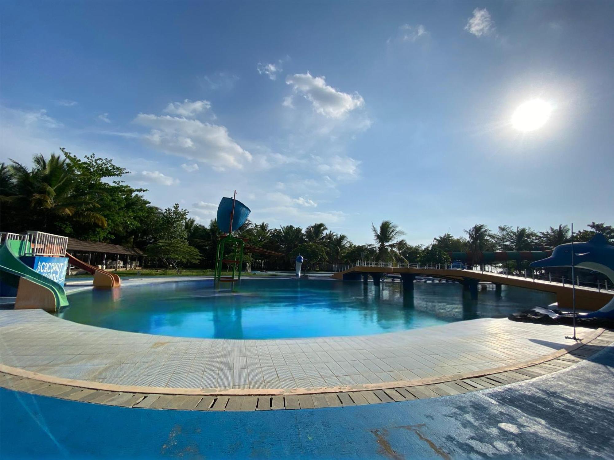 Avery Coconut Island Waterpark Beach Resort Carita Extérieur photo